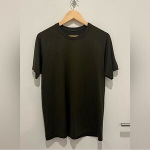 lululemon athletica Olive Short Sleeve Tee